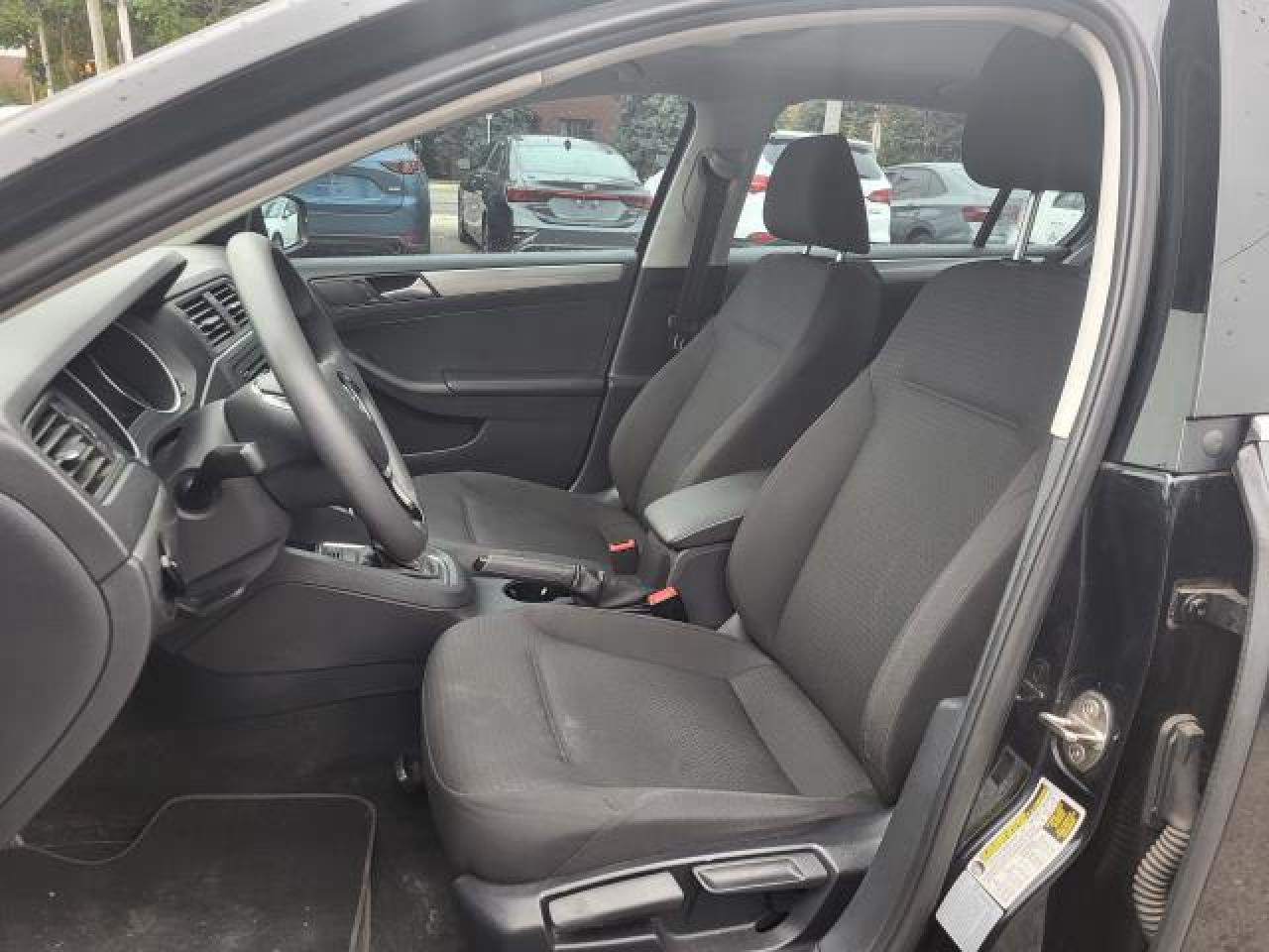 2015 Volkswagen Jetta TRENDLINE + Photo29
