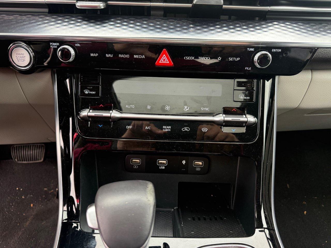 2023 Kia Carnival SX Photo