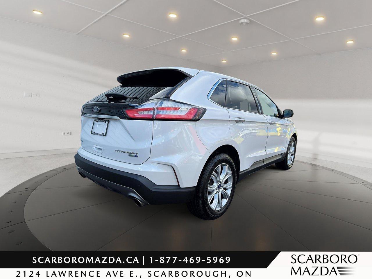 2019 Ford Edge Titanium Photo3