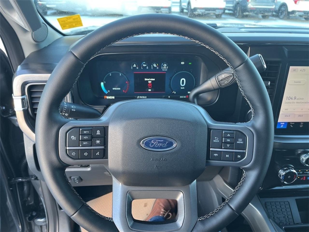 2026 Ford F-250 Super Duty Lariat Photo5