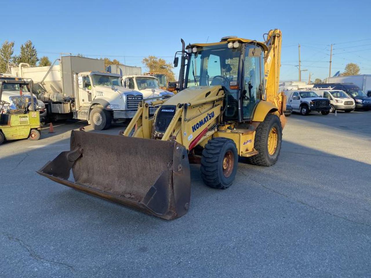 Used 2007 Komatsu WB156PS-5 BACKHOE/LOADER 4x4 Diesel for sale in Burnaby, BC