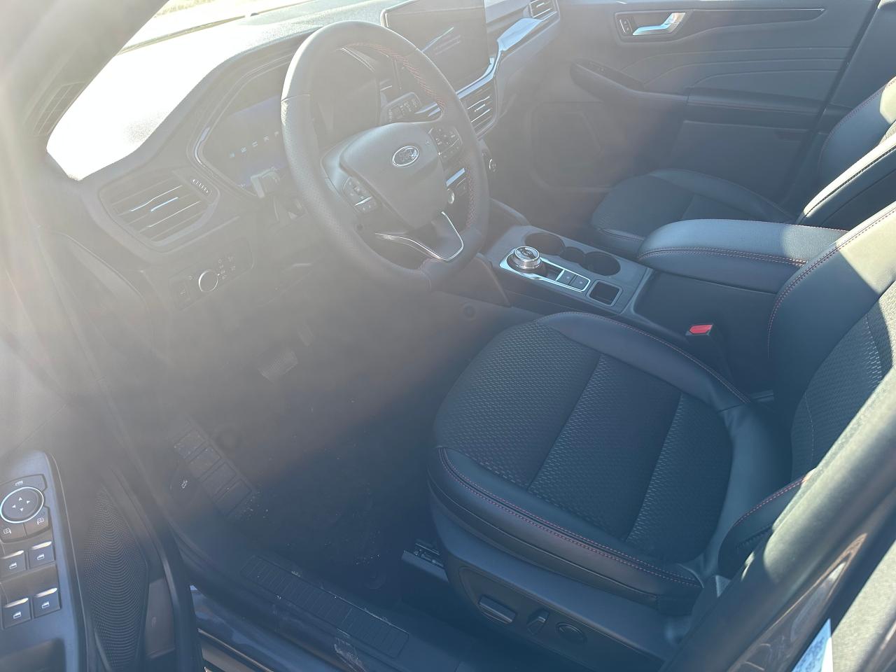 2026 Ford Escape ST-LINE AWD 300A Photo5