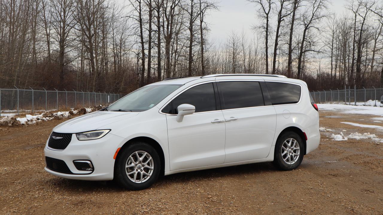 2021 Chrysler Pacifica Touring-L Photo0
