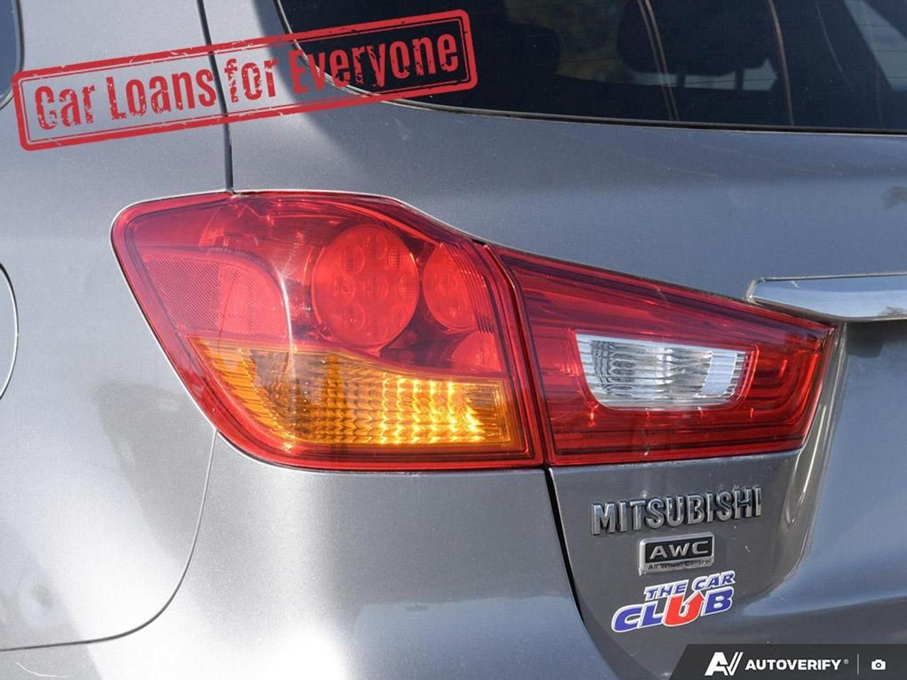 2019 Mitsubishi RVR SE LTD Photo