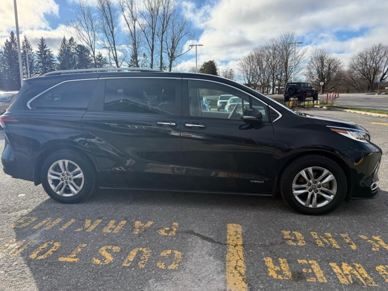 2021 Toyota Sienna Limited 7-Passenger AWD  - Heated Seats Photo4