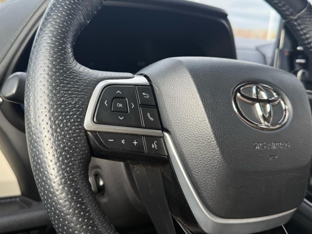 2021 Toyota Sienna Limited 7-Passenger AWD  - Heated Seats Photo