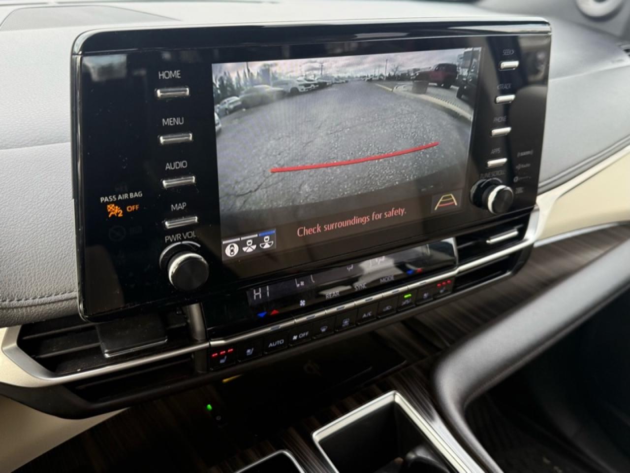 2021 Toyota Sienna Limited 7-Passenger AWD  - Heated Seats Photo