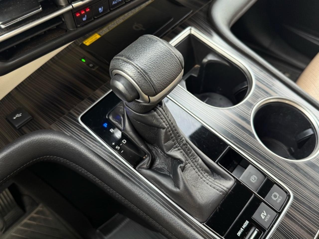 2021 Toyota Sienna Limited 7-Passenger AWD  - Heated Seats Photo