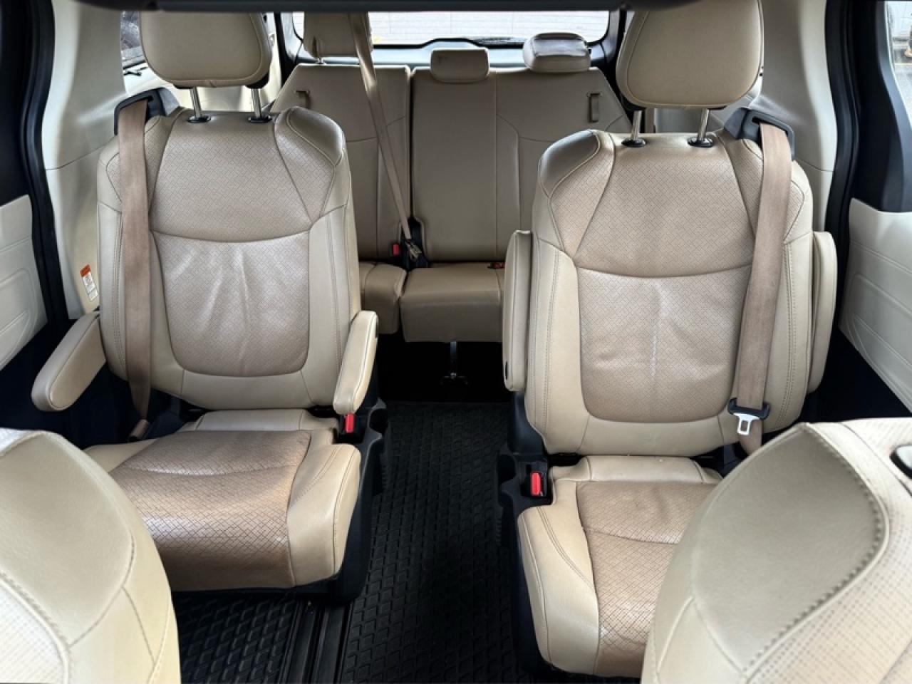 2021 Toyota Sienna Limited 7-Passenger AWD  - Heated Seats Photo