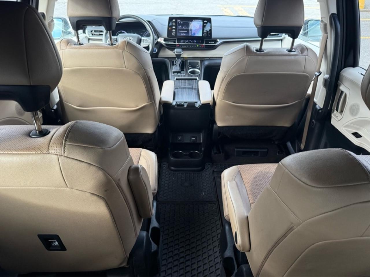 2021 Toyota Sienna Limited 7-Passenger AWD  - Heated Seats Photo