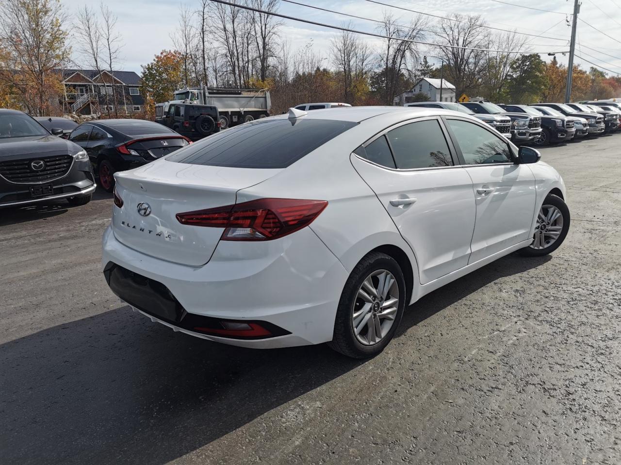 2019 Hyundai Elantra Limited - Photo #5