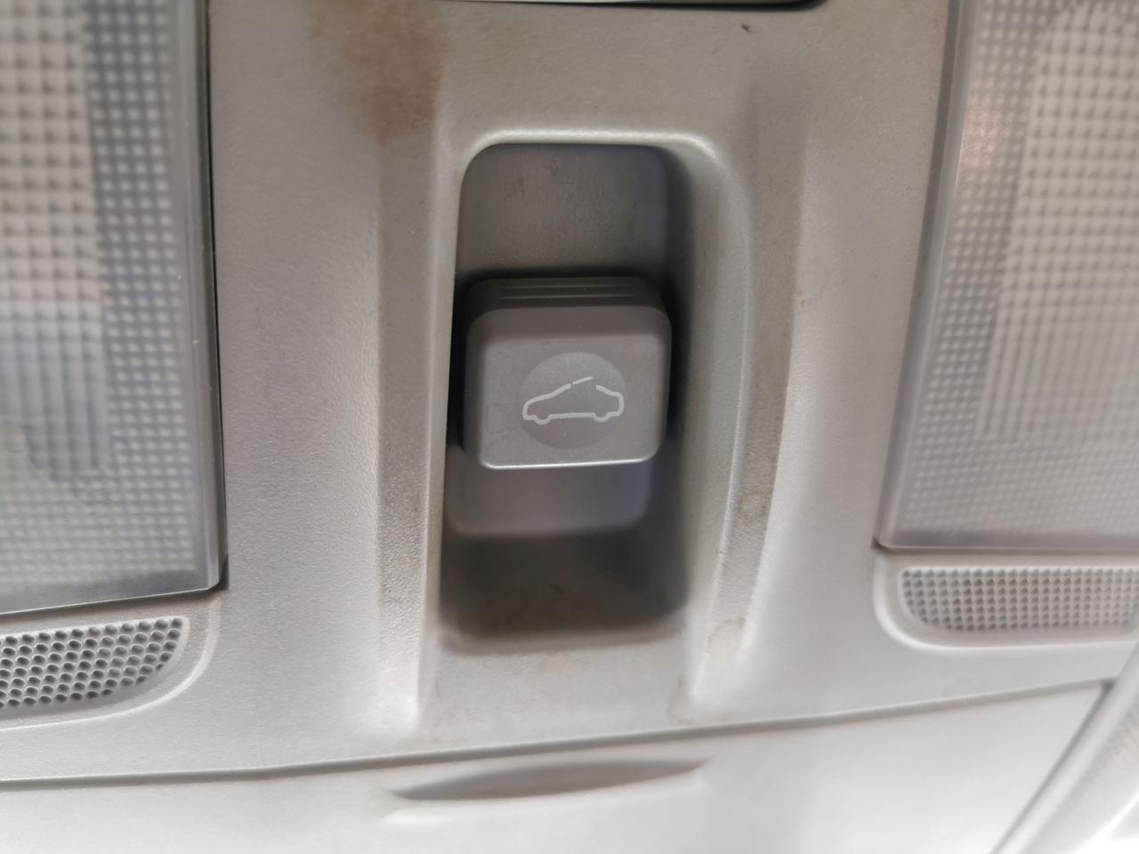 2019 Hyundai Elantra Limited - Photo #26