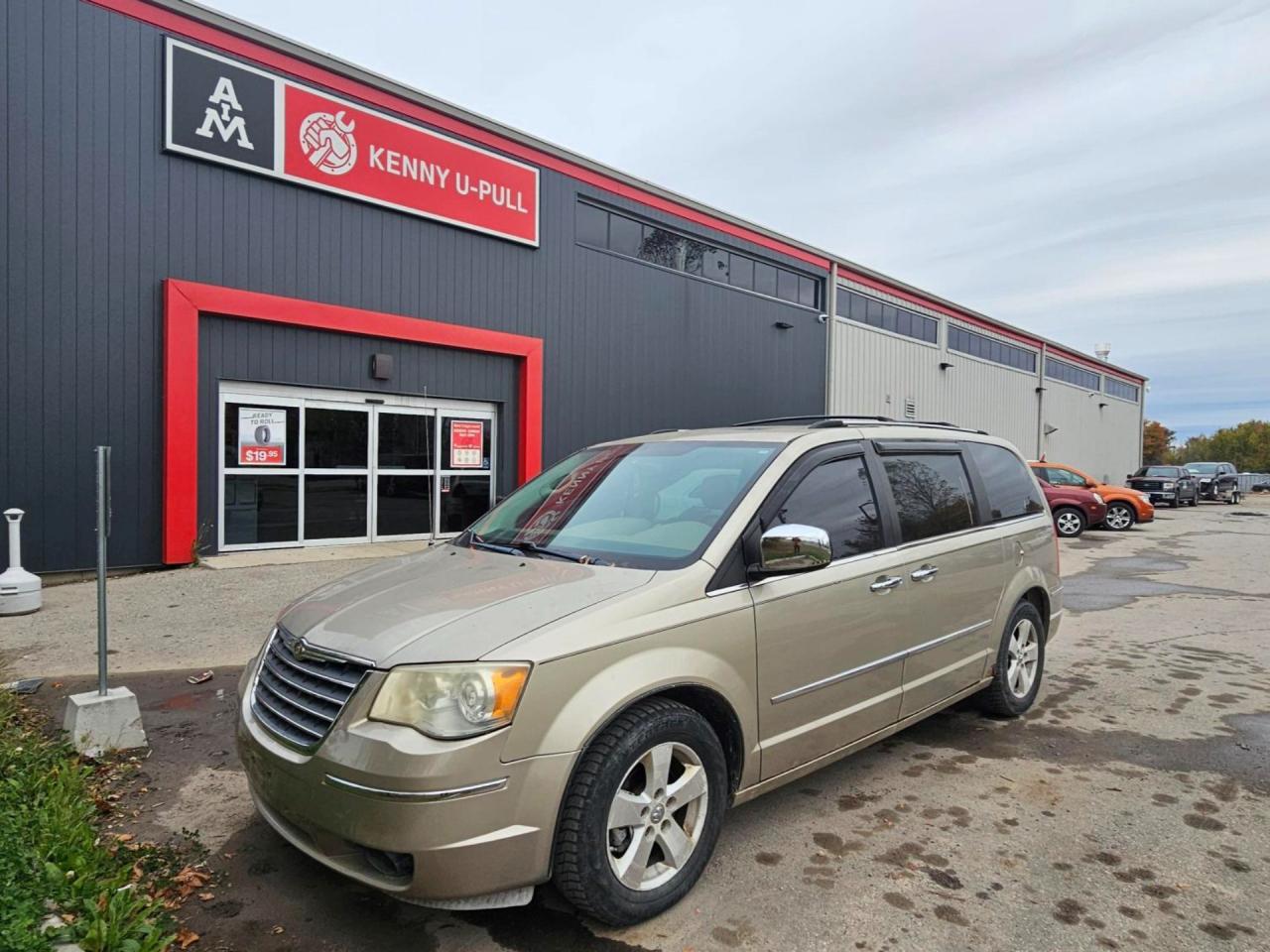 Used 2008 Chrysler Town & Country Limited for sale in London, ON