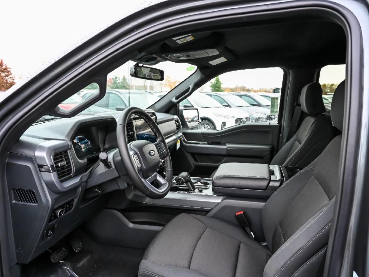 2025 Ford F-150 XLT Photo