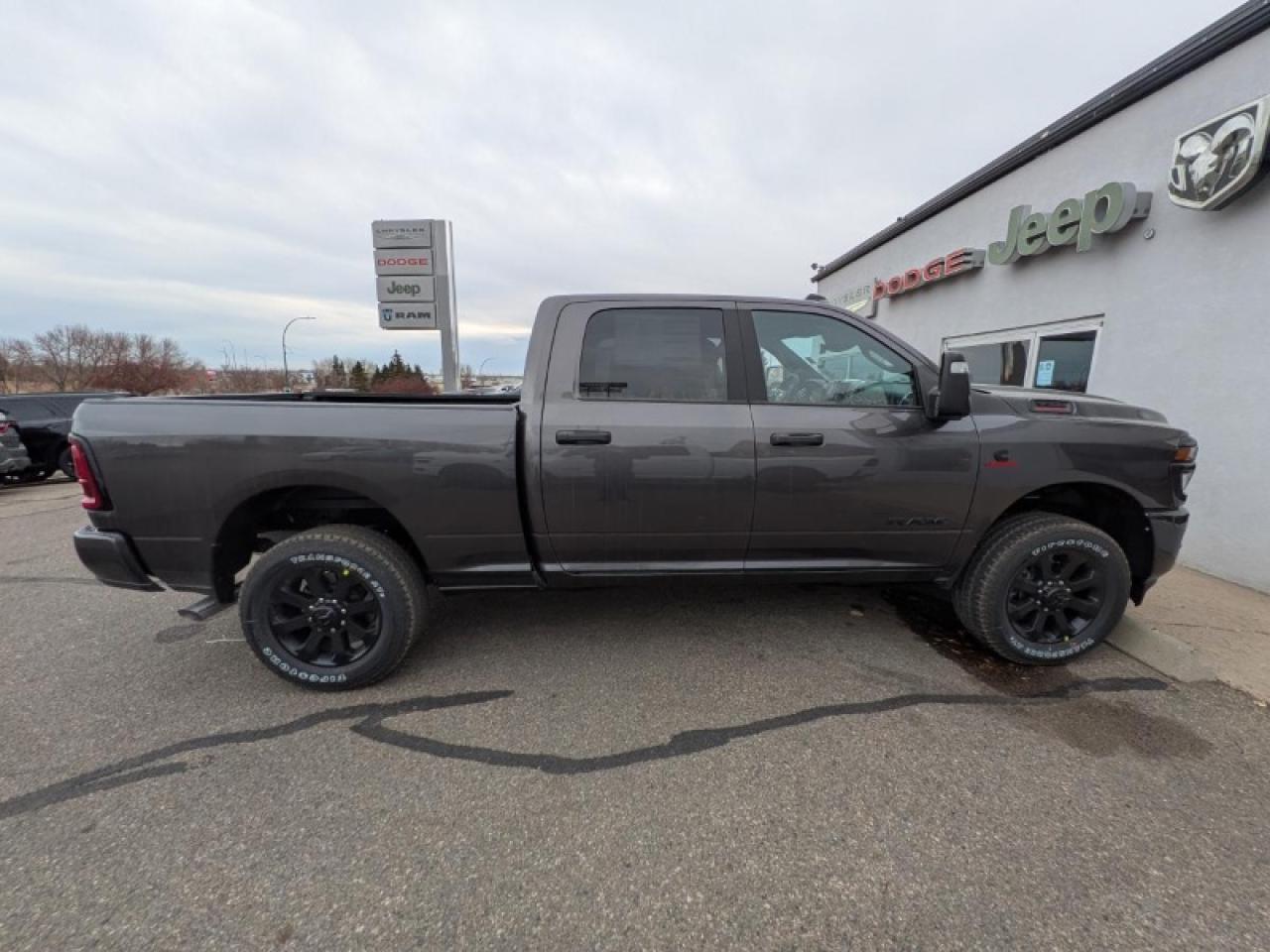 2026 RAM 3500 Big Horn Photo3