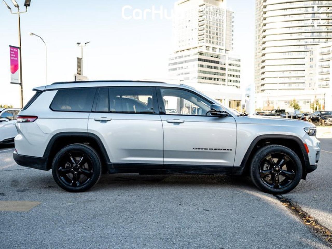 2022 Jeep Grand Cherokee L Limited Luxury Tech Group II  Black Appearance Package Photo