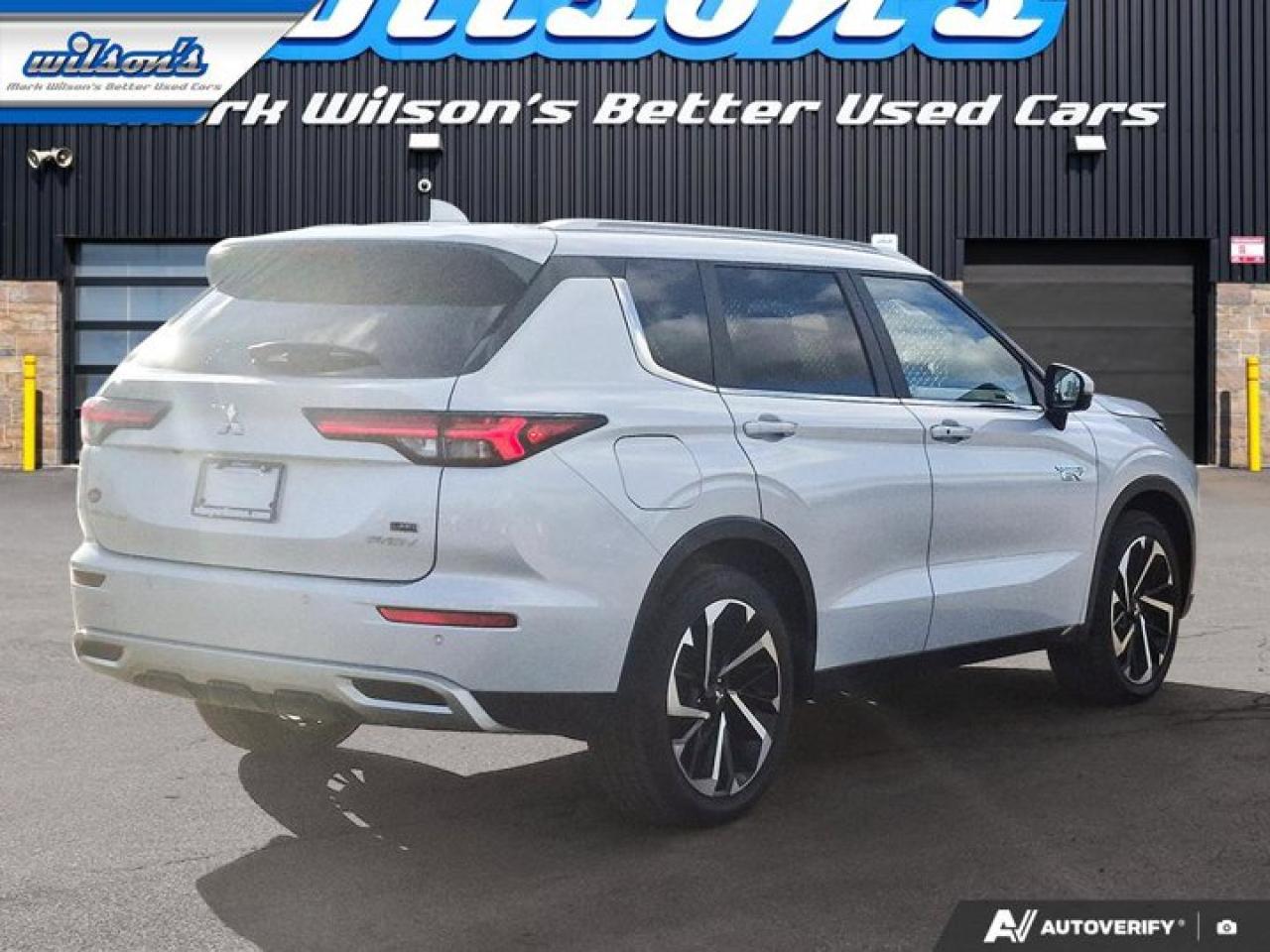 2024 Mitsubishi Outlander Plug-In Hybrid SEL AWC | 7 Pass | Leather | Pano Roof | Nav | 360 Camera | Adaptive Cruise | Heated Wheel + Seats | Photo4