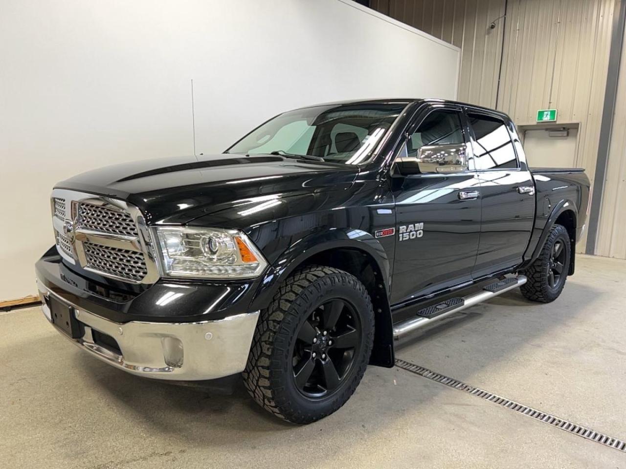 Used 2015 RAM 1500 4WD Crew Cab 140.5