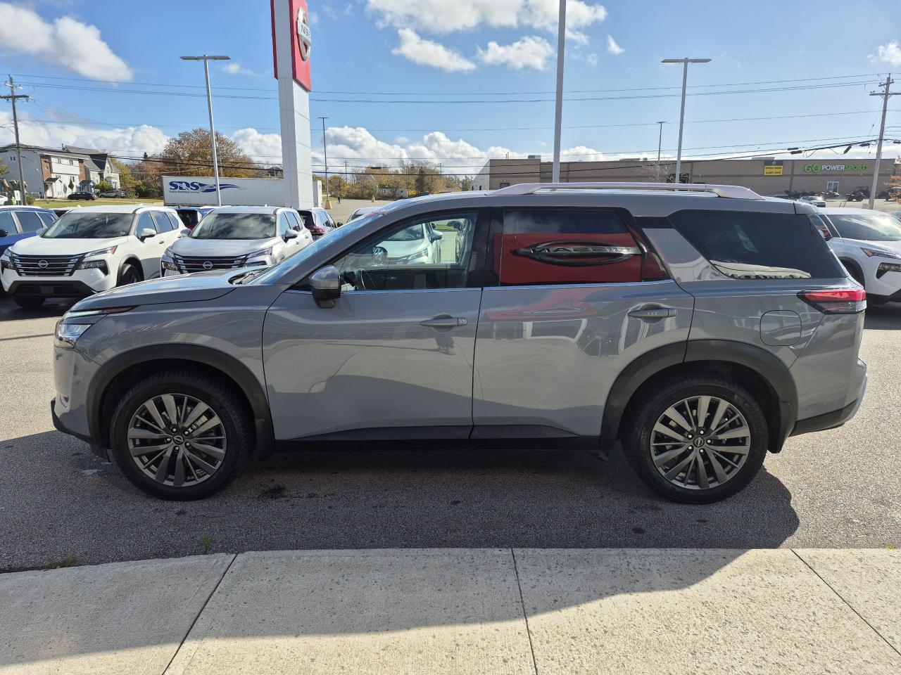 2022 Nissan Pathfinder SL PREMIUM Photo21