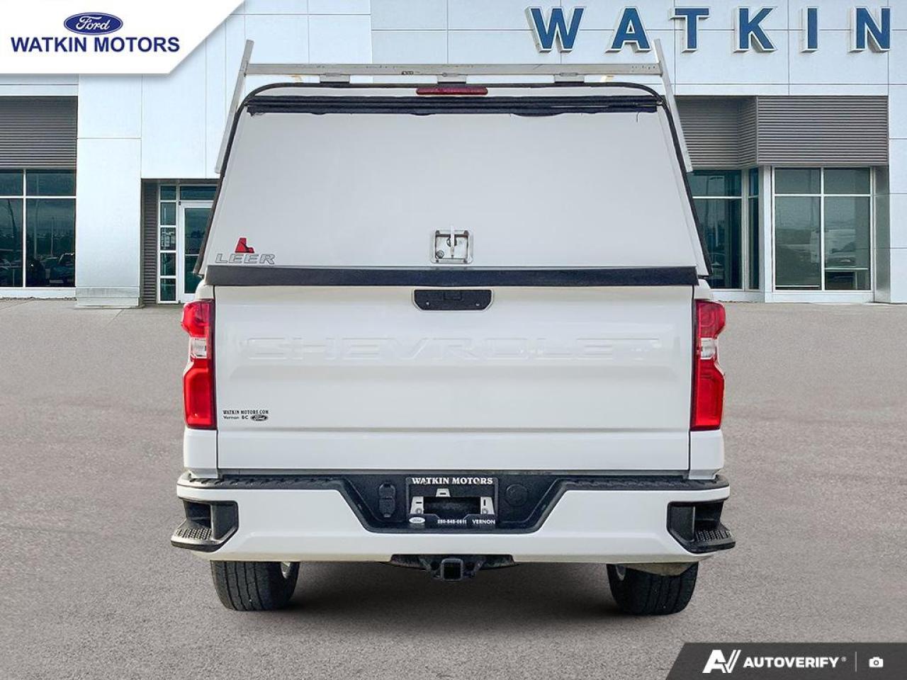 2022 Chevrolet Silverado 1500 4X4 CUSTOM Photo3