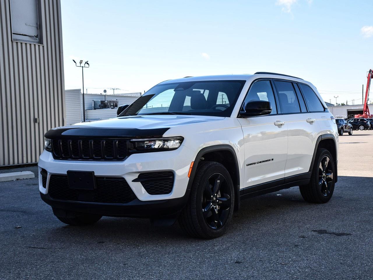 Used 2024 Jeep Grand Cherokee ALTITUDE 4X4 for sale in Chatham, ON