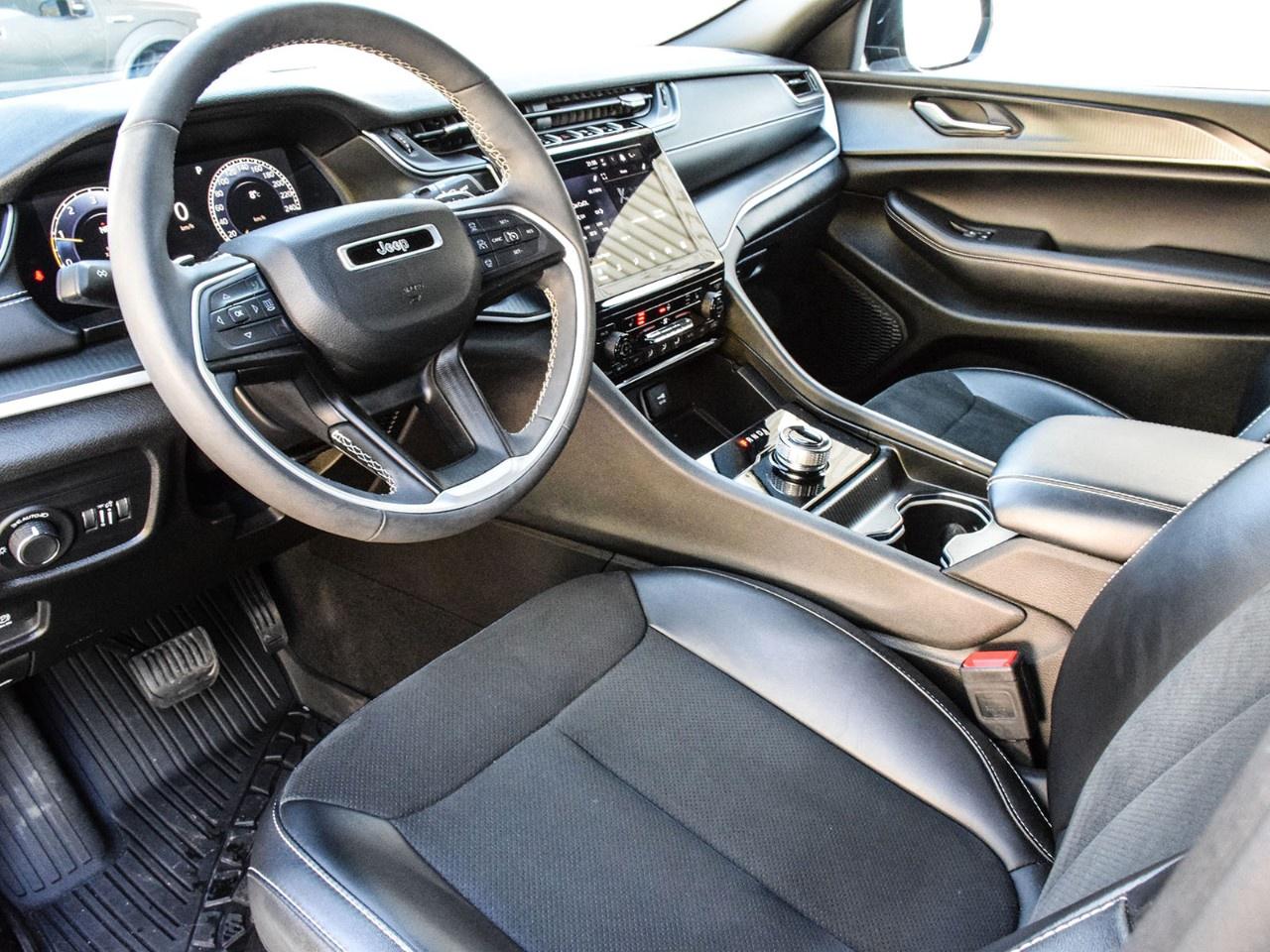 2024 Jeep Grand Cherokee ALTITUDE 4X4 Photo