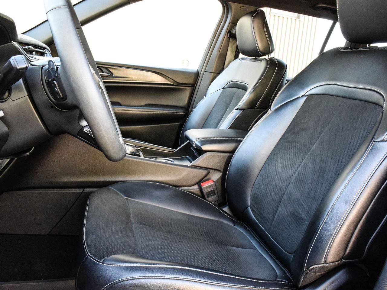 2024 Jeep Grand Cherokee ALTITUDE 4X4 Photo