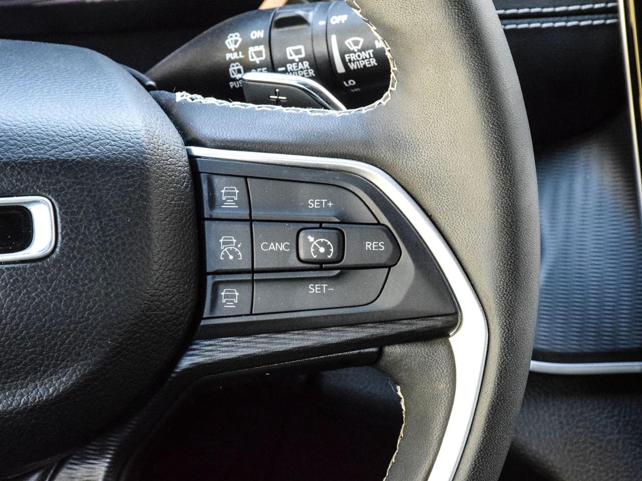 2024 Jeep Grand Cherokee ALTITUDE 4X4 Photo