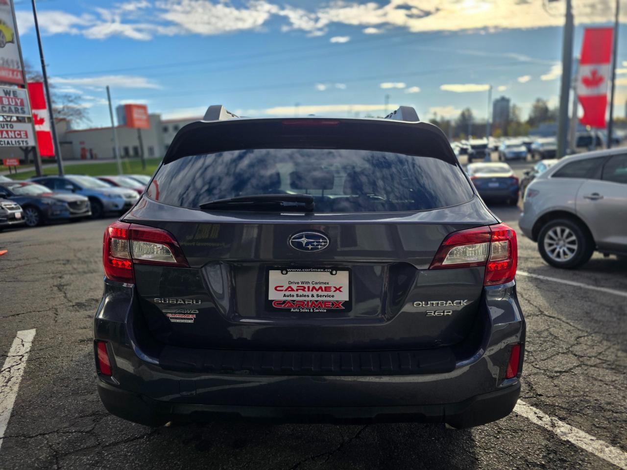 2016 Subaru Outback 3.6R Limited Package **SALE PENDING** Photo3