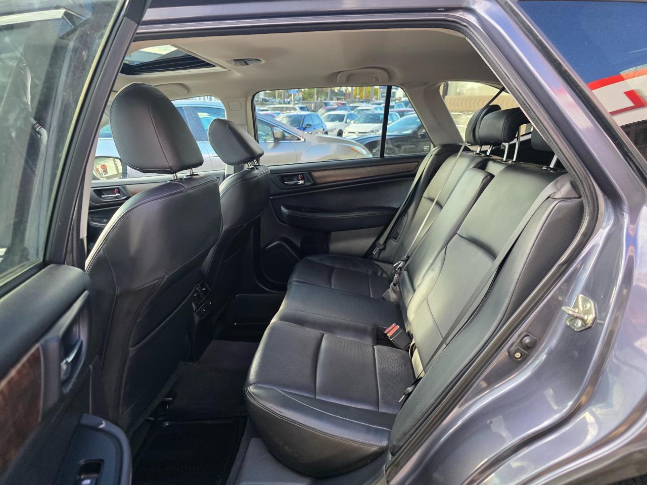 2016 Subaru Outback 3.6R Limited Package **SALE PENDING** Photo