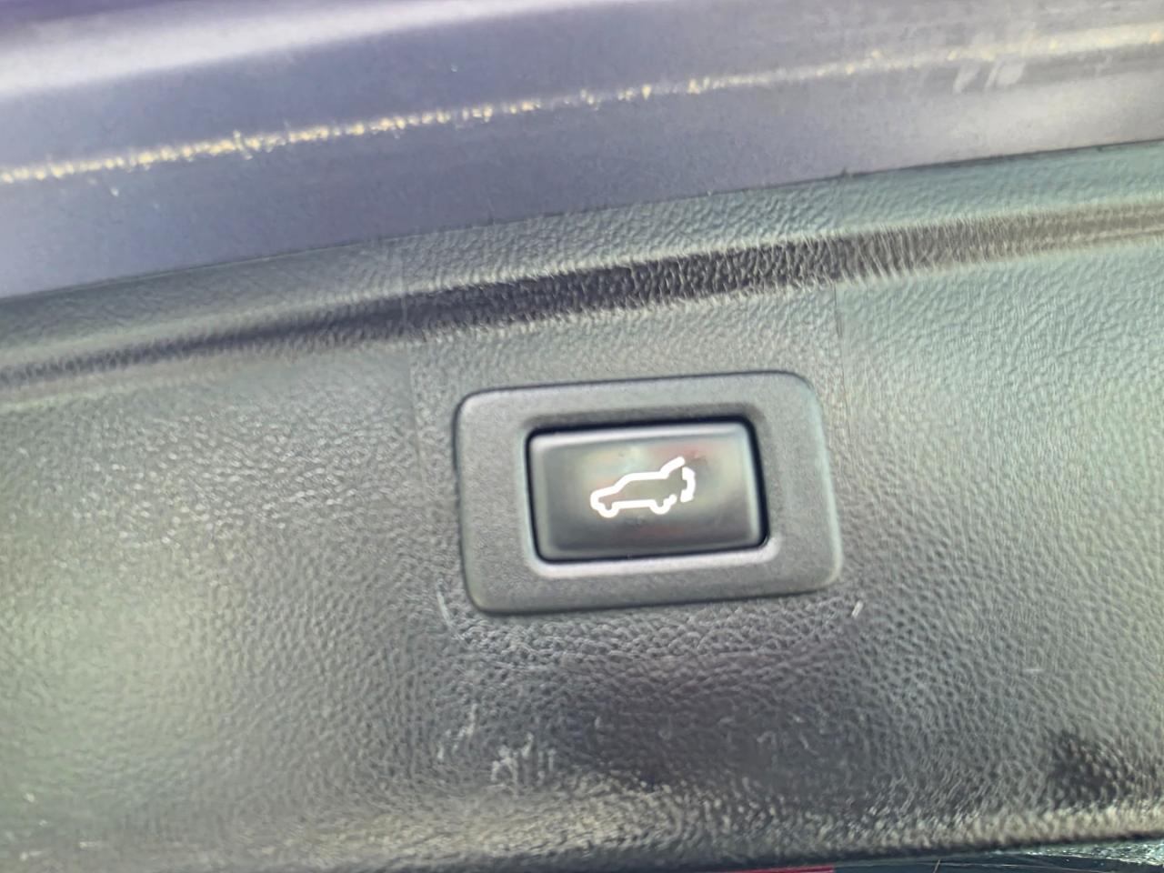 2016 Subaru Outback 3.6R Limited Package **SALE PENDING** Photo