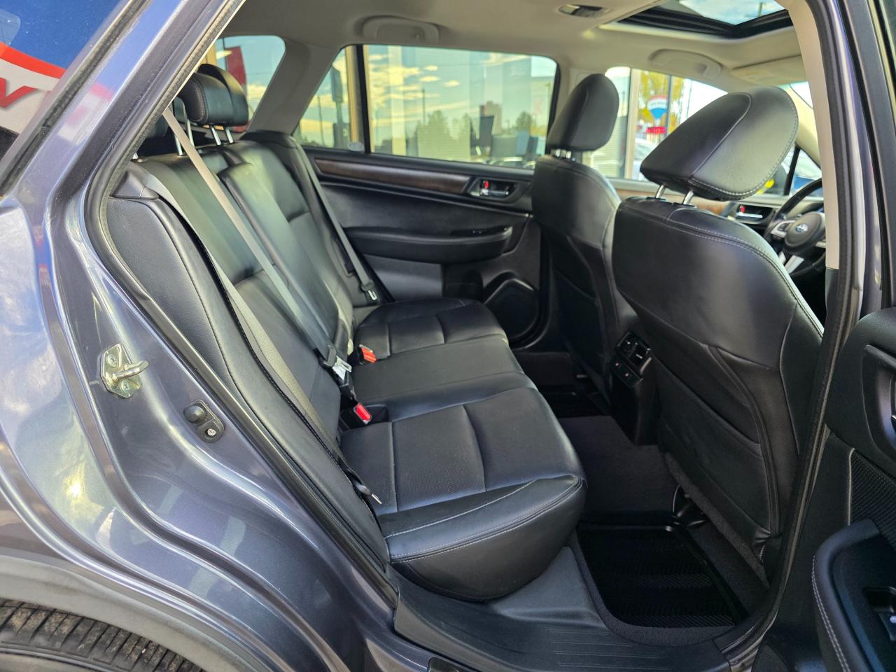 2016 Subaru Outback 3.6R Limited Package **SALE PENDING** Photo