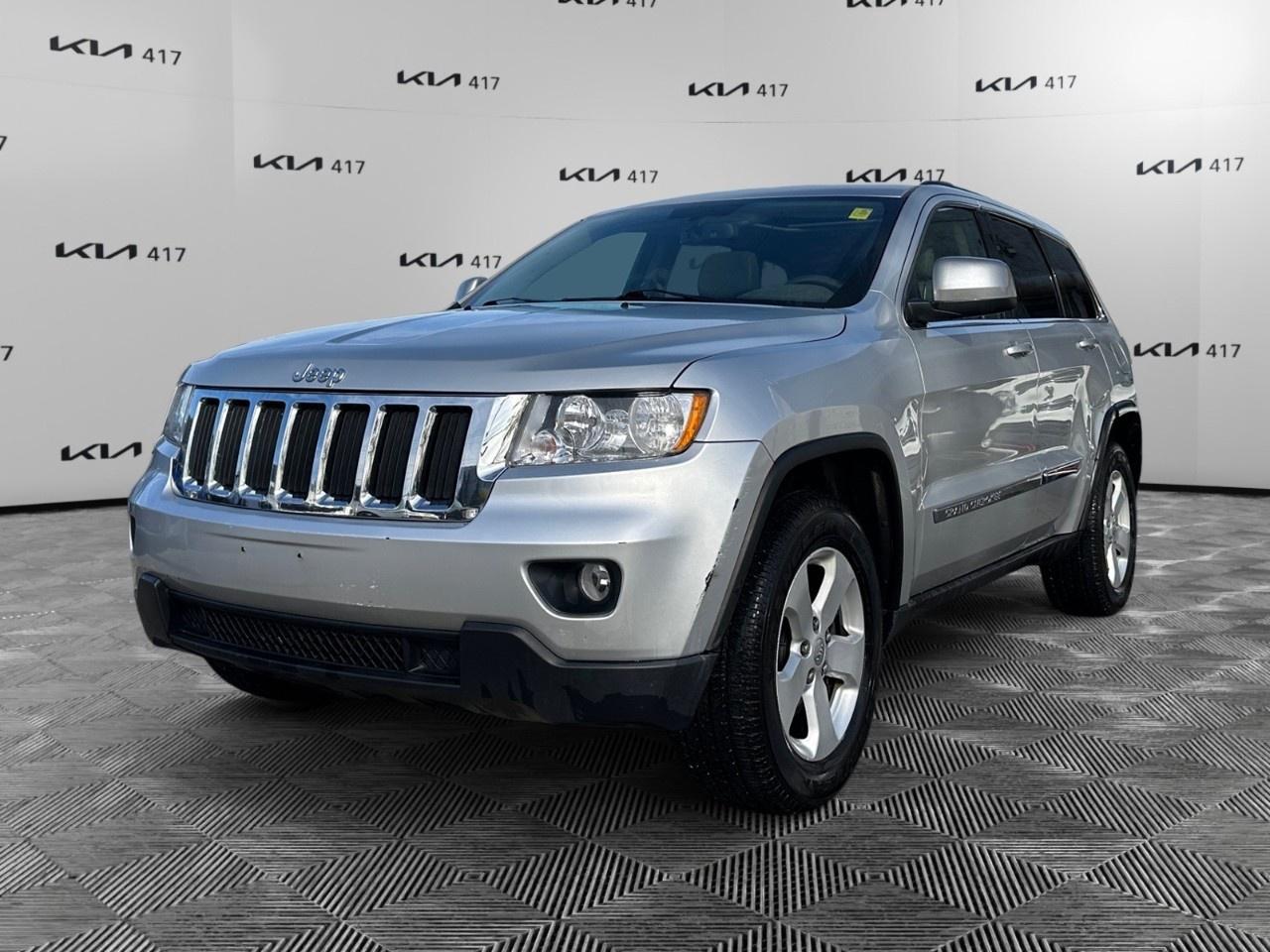 Used 2011 Jeep Grand Cherokee 4WD 4Dr Laredo for sale in Gloucester, ON