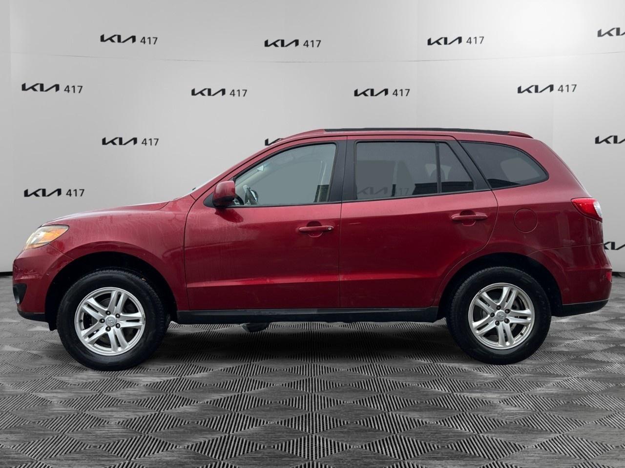 2011 Hyundai Santa Fe FWD 4dr I4 Auto GL Photo