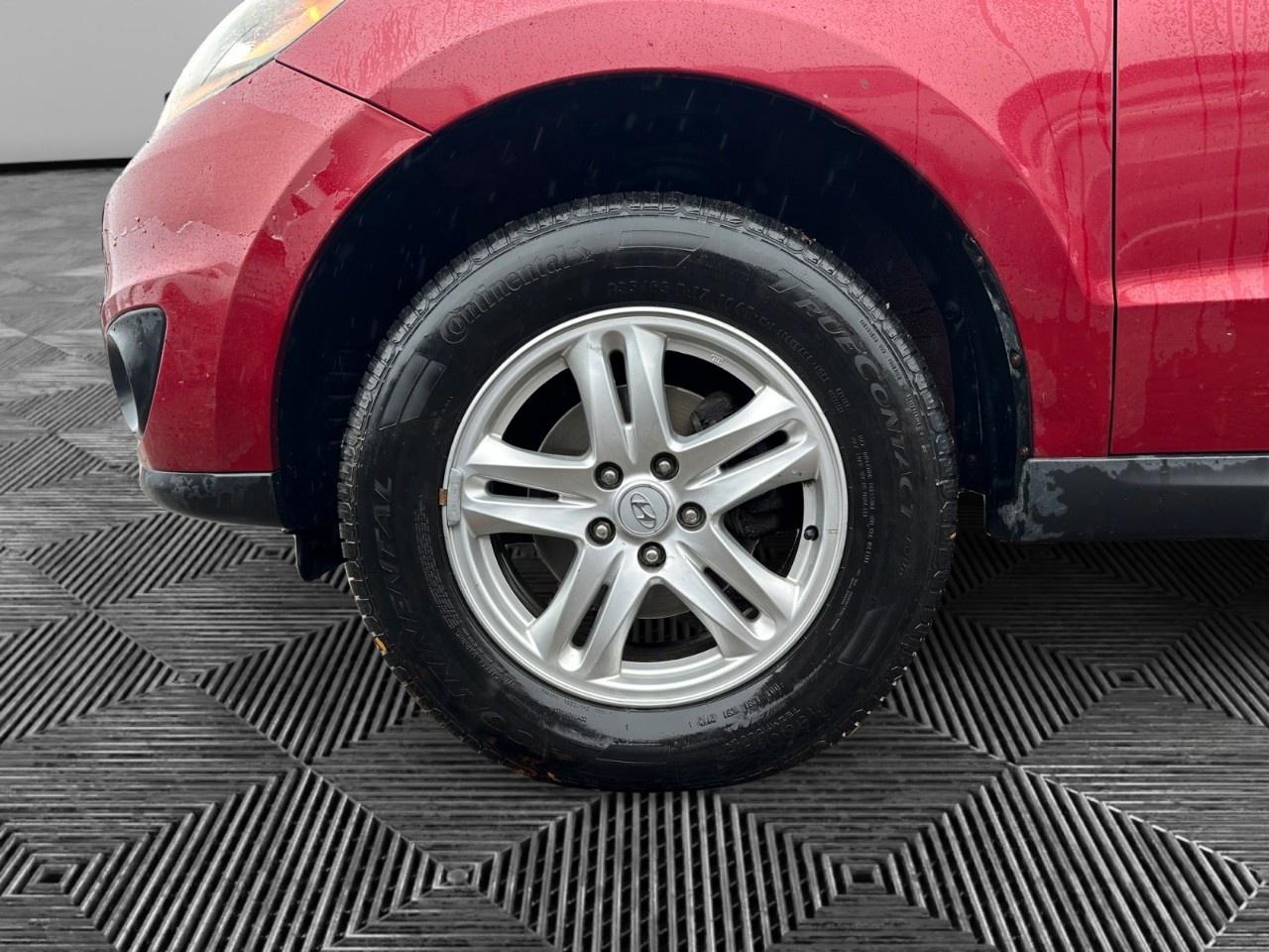 2011 Hyundai Santa Fe FWD 4dr I4 Auto GL Photo