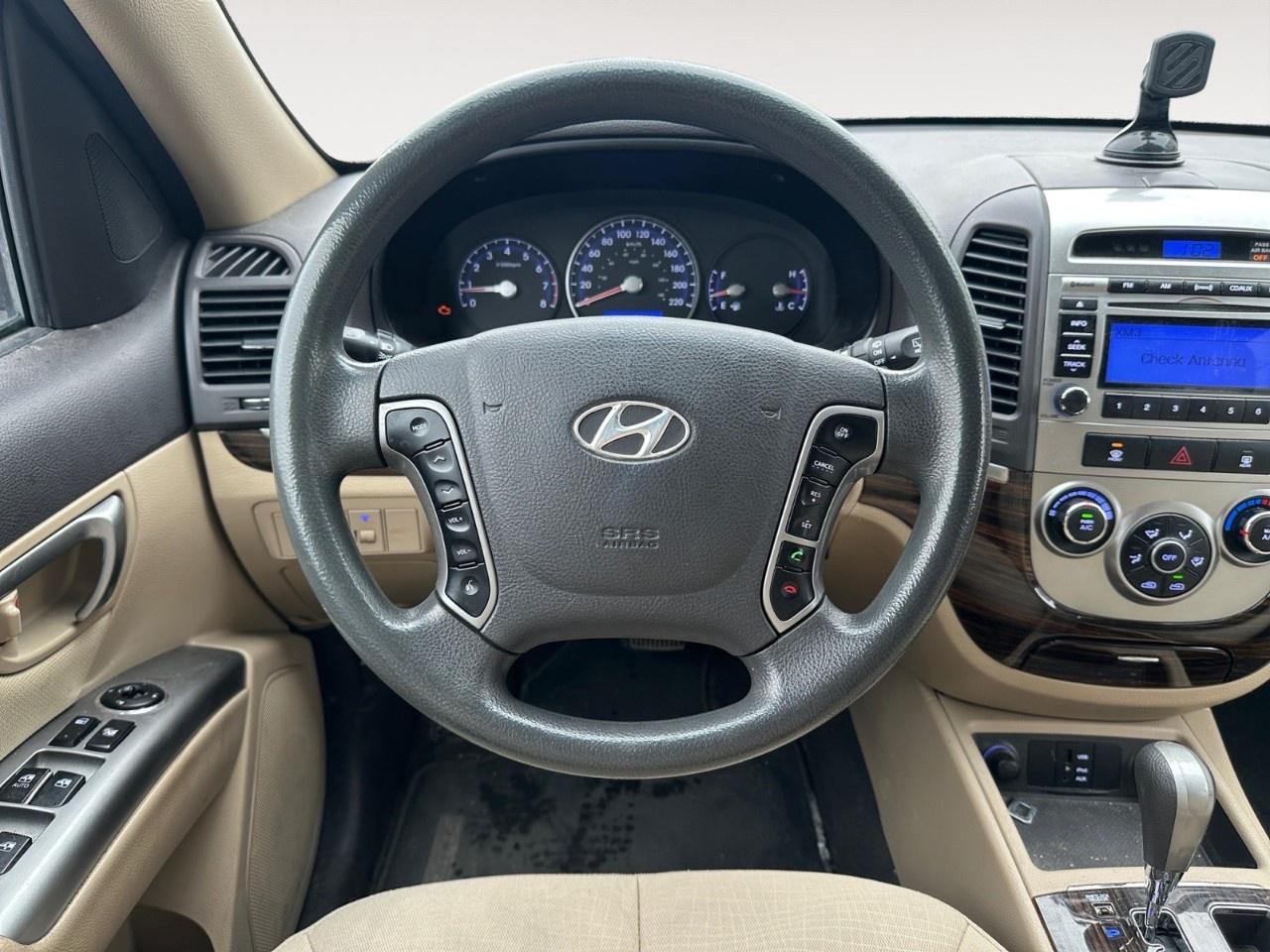 2011 Hyundai Santa Fe FWD 4dr I4 Auto GL Photo