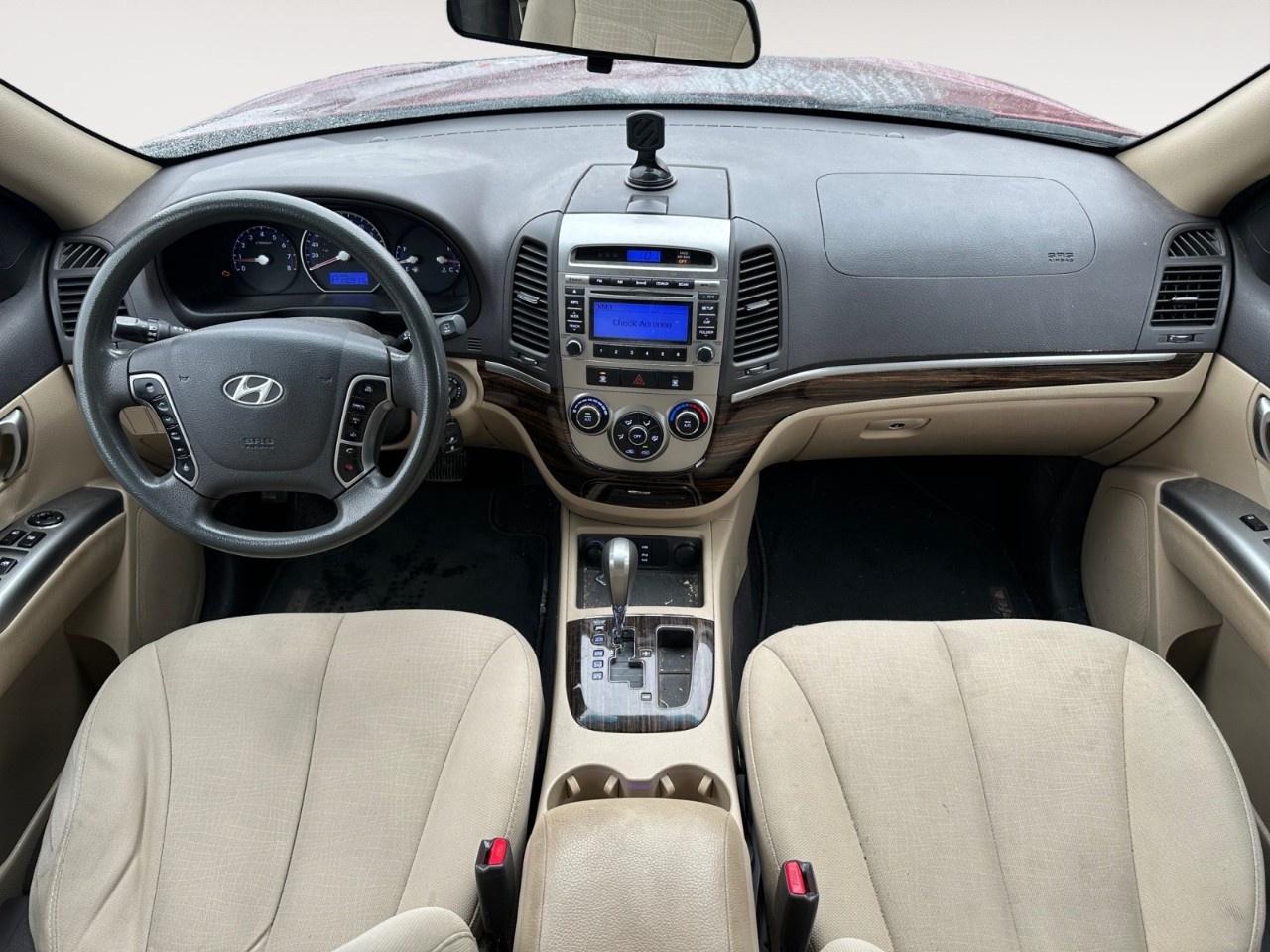 2011 Hyundai Santa Fe FWD 4dr I4 Auto GL Photo