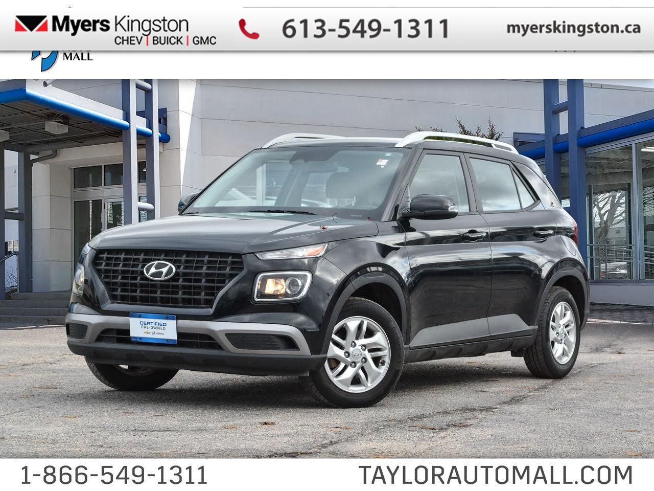 2023 Hyundai Venue PREFERRED Photo0