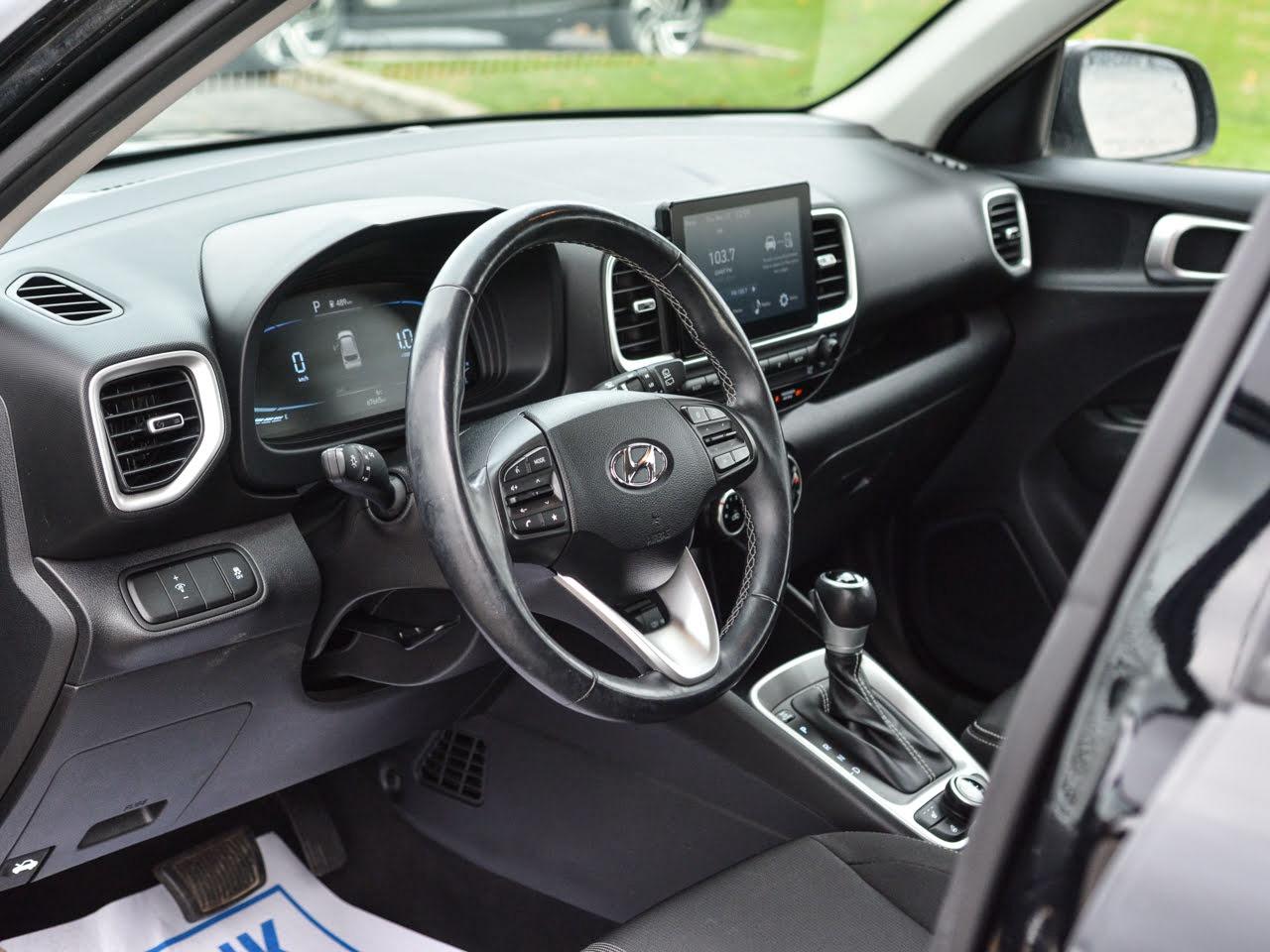 2023 Hyundai Venue PREFERRED Photo