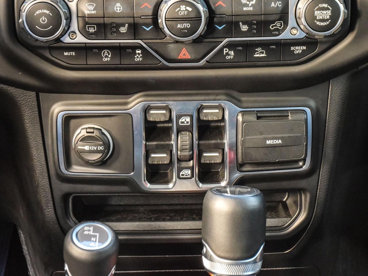 2023 Jeep Wrangler Sahara |HIGHALTITUDE|NAV|20SBLACK|QUILTEDLEATHER|BSPOT| Photo