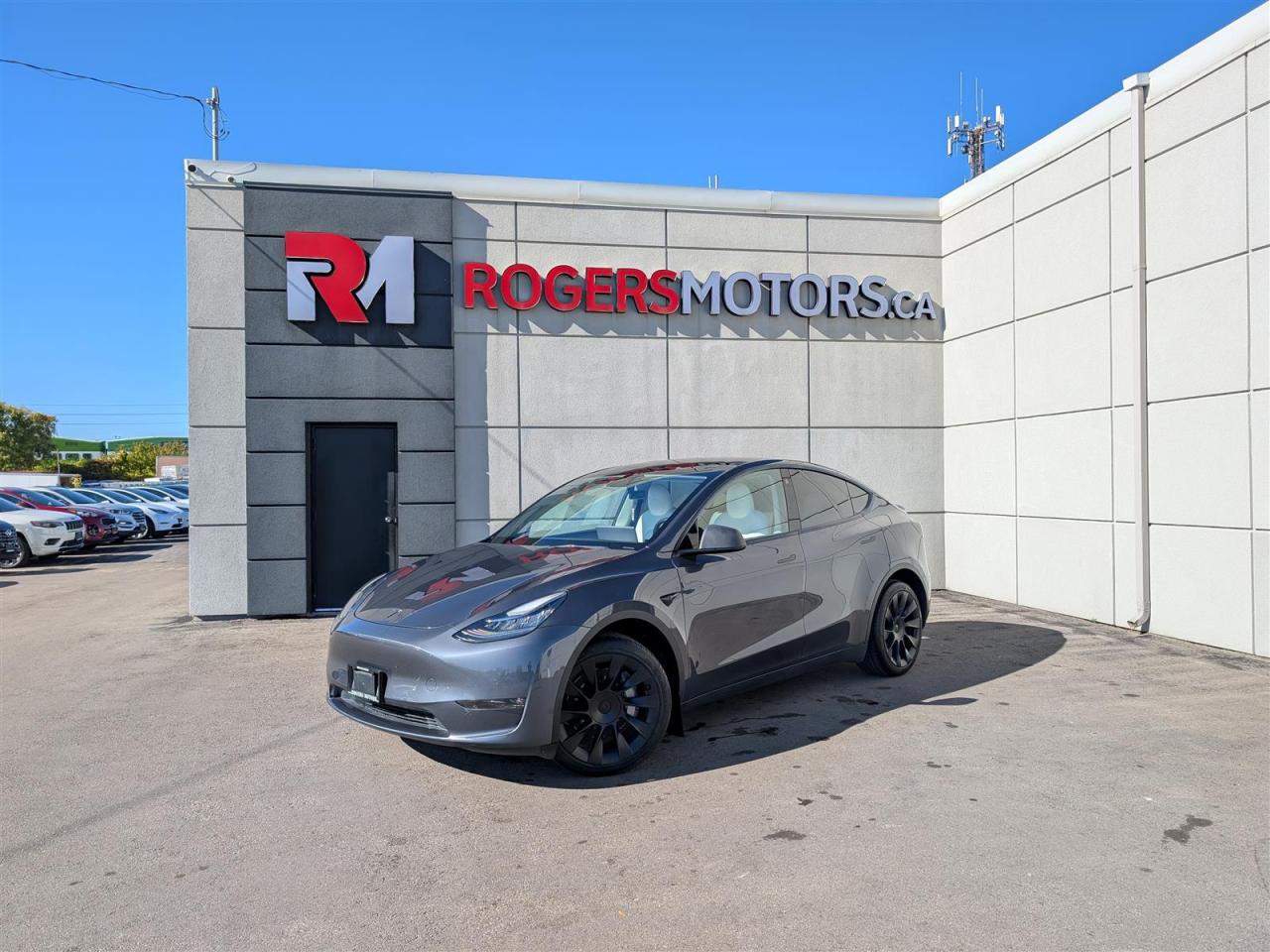 Used 2022 Tesla Model Y LONG RANGE AWD - WHITE INTERIOR - DUAL MOTOR for sale in Oakville, ON