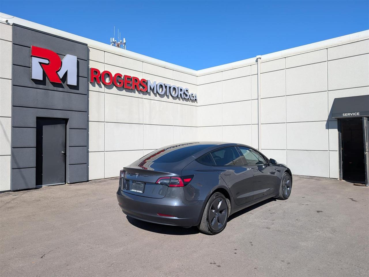 2023 Tesla Model 3 STANDARD - WHITE INTERIOR Photo4