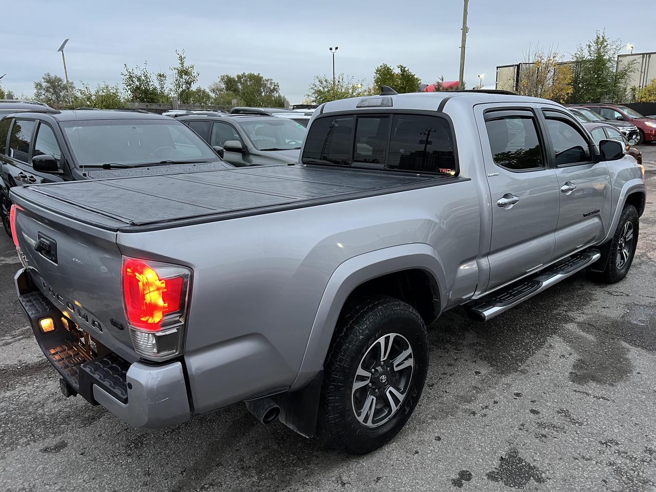 2016 Toyota Tacoma LIMITED Photo