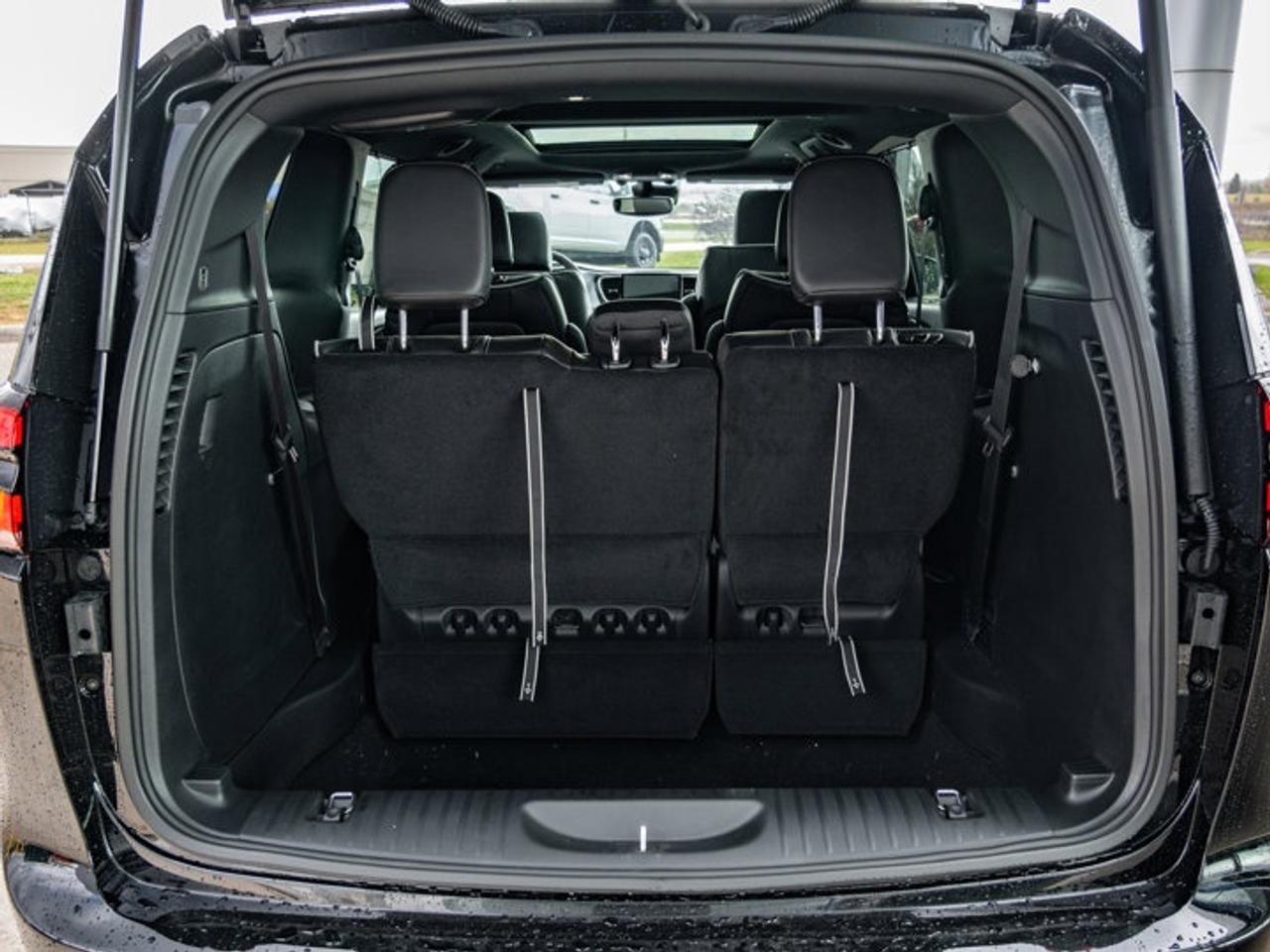 2026 Chrysler Pacifica Limited Photo