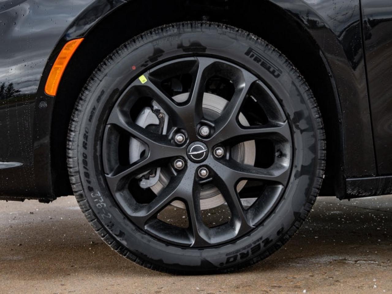 2026 Chrysler Pacifica Limited Photo