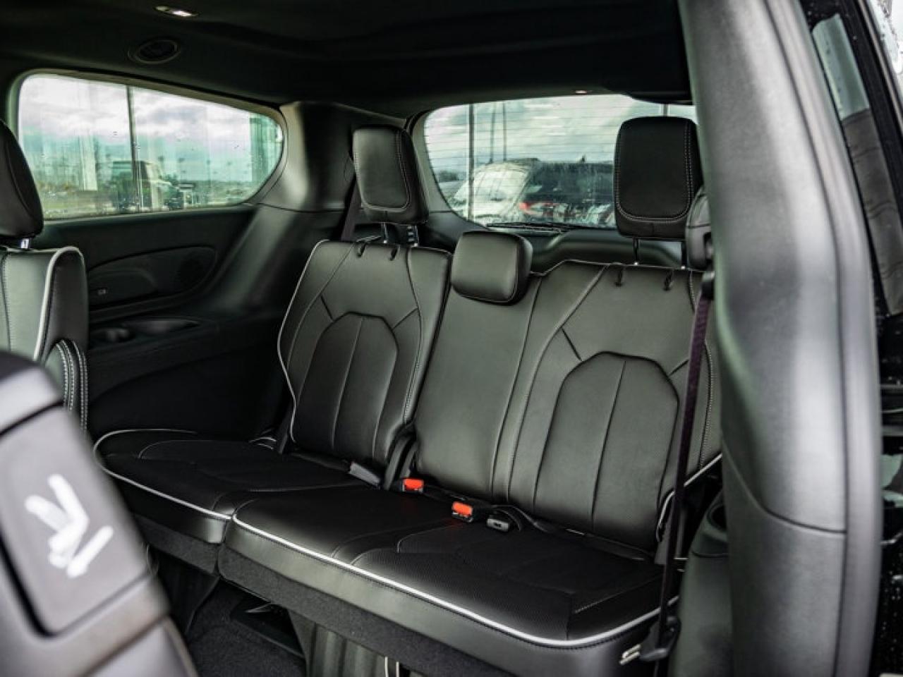 2026 Chrysler Pacifica Limited Photo