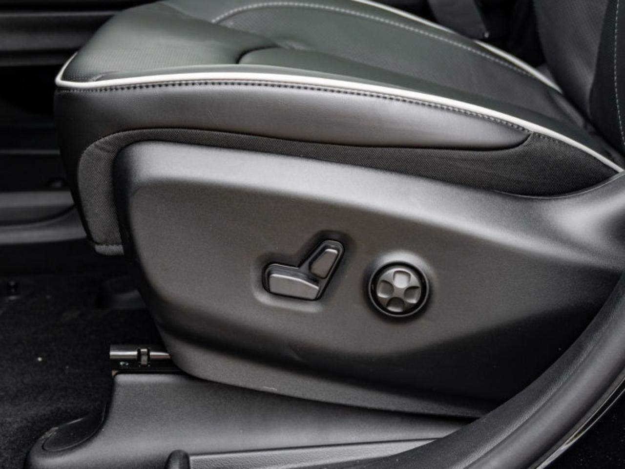 2026 Chrysler Pacifica Limited Photo