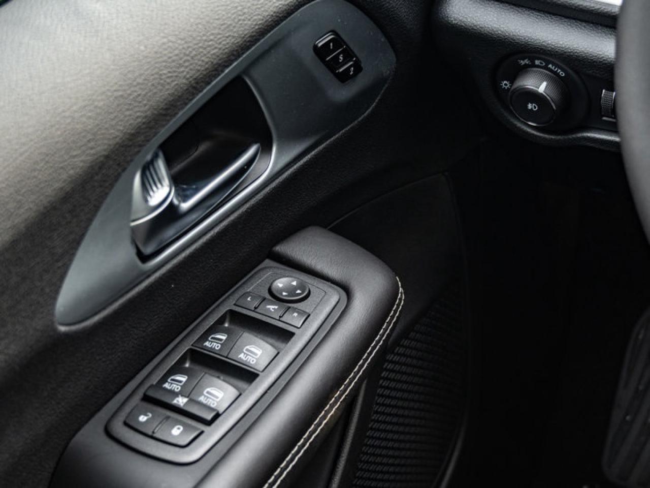 2026 Chrysler Pacifica Limited Photo