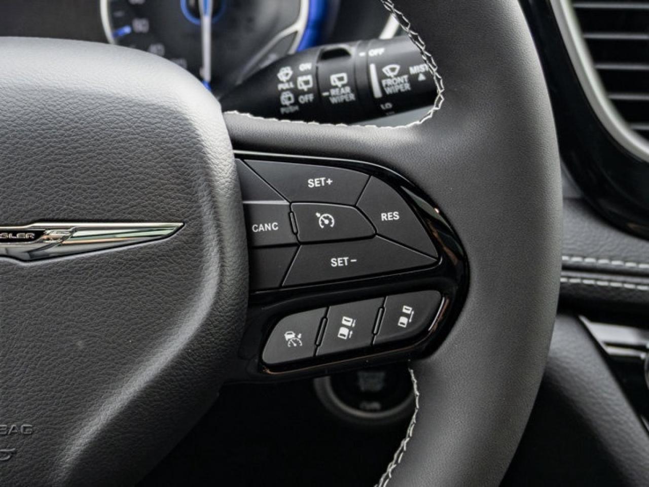 2026 Chrysler Pacifica Limited Photo