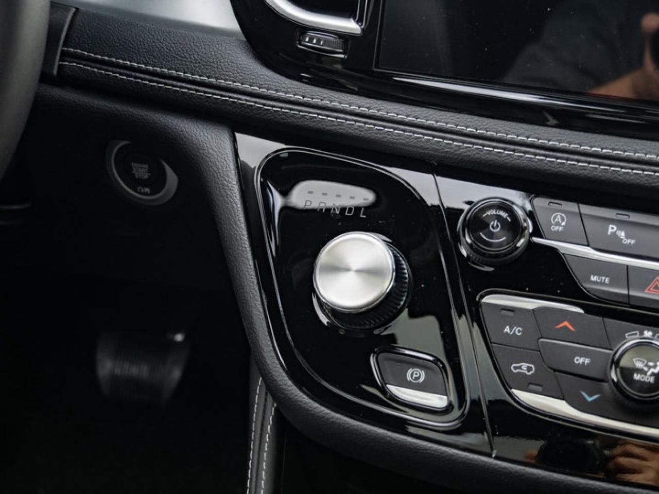 2026 Chrysler Pacifica Limited Photo